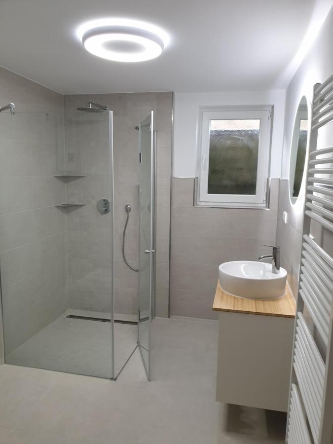 Schoene Wohnung Ueber Wissen Exteriör bild